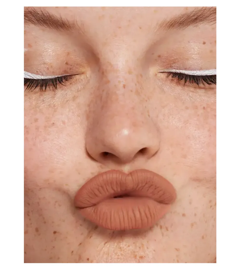 - Perfilador de labios Matte Fix - 11: Baby Be Good>About-face Hot