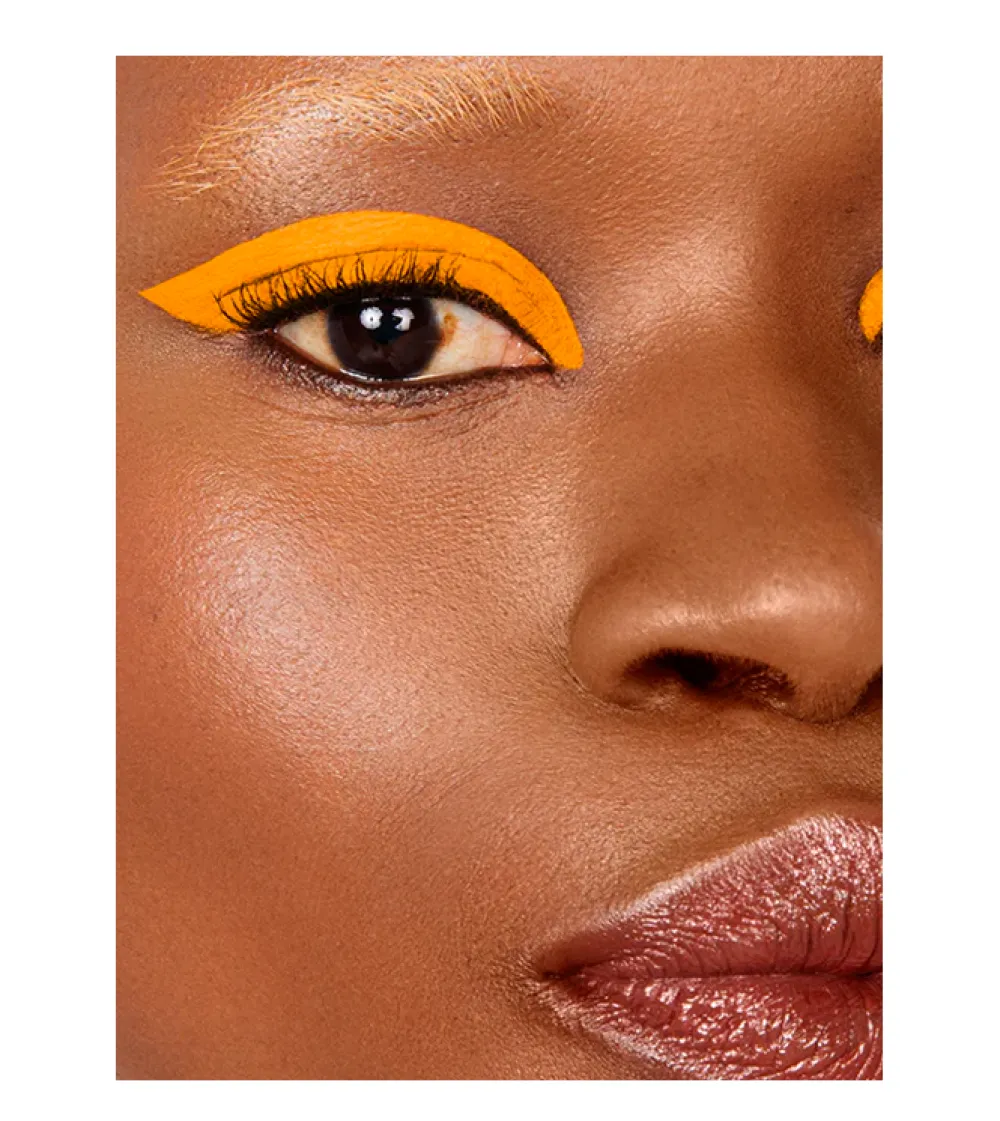 - Sombra de ojos líquida Matte Fluid Eye Paint™ - 28: Taxi Driver>About-face Sale