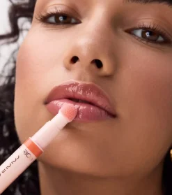 Aceite labial Colour Cushion Juicy - 020: Gloss Angeles><noscript><img width=