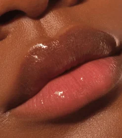 Aceite labial Colour Cushion Juicy - 020: Gloss Angeles><noscript><img width=
