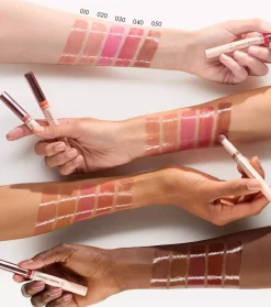 Aceite labial Colour Cushion Juicy - 020: Gloss Angeles><noscript><img width=