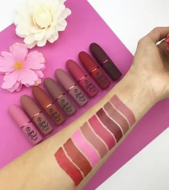 Barra de labios Lippy Chic! - Banter><noscript><img width=