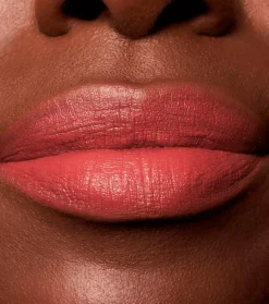 Barra de labios de larga duración acabado mate The Slim Stick - 103: Brickroad><noscript><img width=