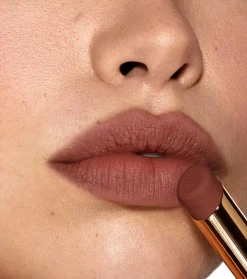 Barra de labios mate Beyond Blurry - Saint><noscript><img width=