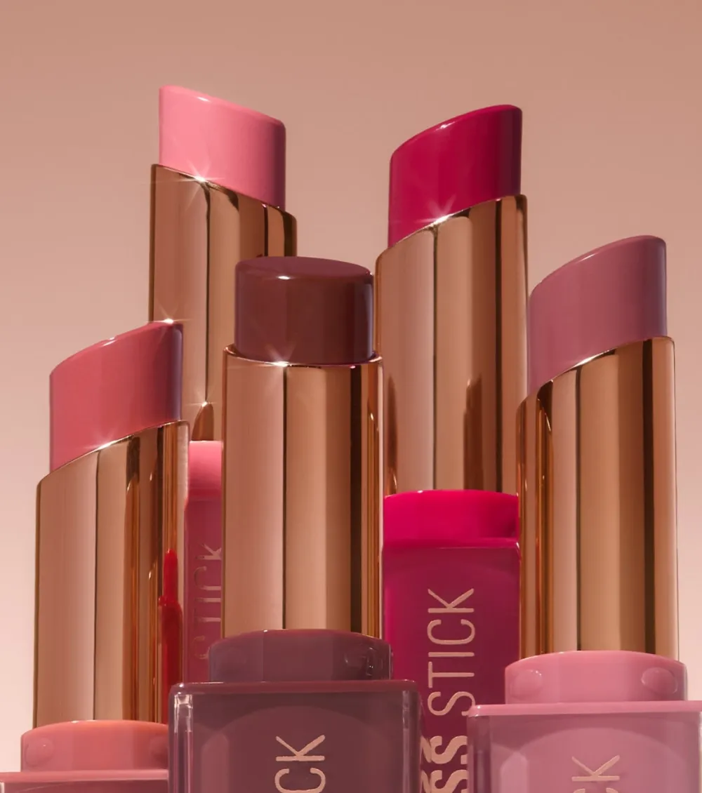 Barra de labios Pout Lip Gloss Stick - Cherrylicious>Makeup Revolution Hot