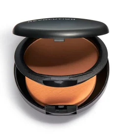 Base de maquillaje en polvo Pro Powder Foundation - F17>Revolution Pro