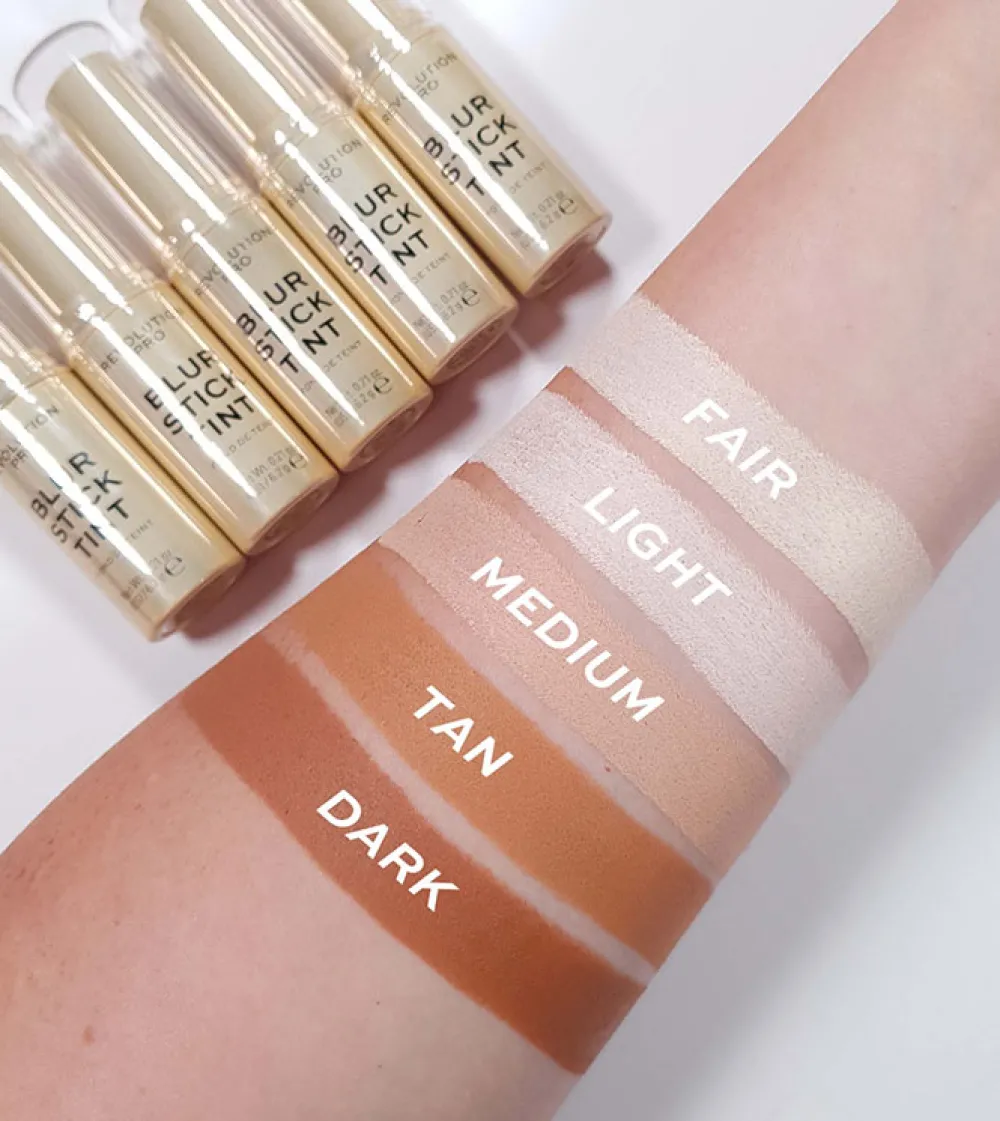Base de maquillaje en stick Blur Stick Tint - Tan>Revolution Pro Sale