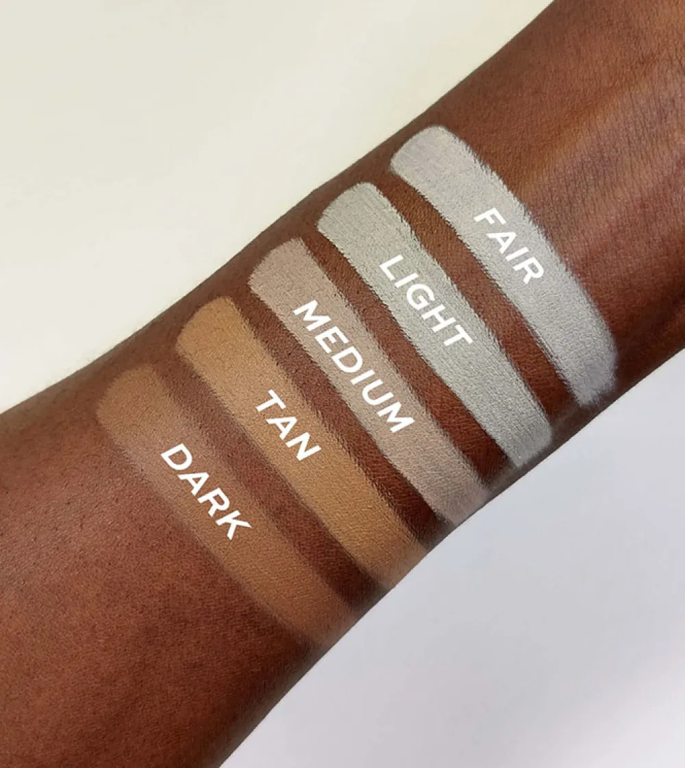 Base de maquillaje en stick Blur Stick Tint - Dark>Revolution Pro Hot