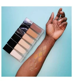 Base de maquillaje Liquid Skin Fauxxdation - FX13.7><noscript><img width=