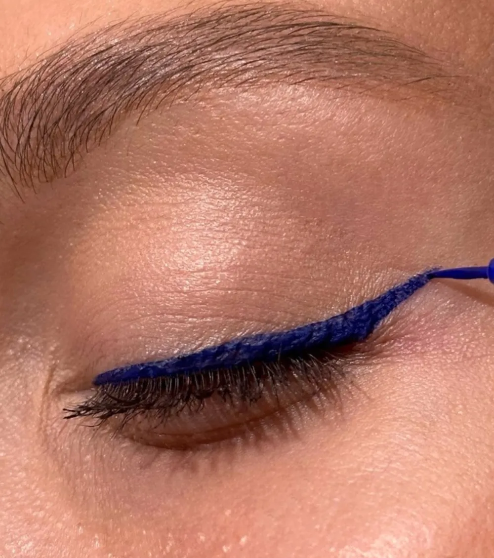 HYPOAllergenic - *Aura del Sol* - Delineador líquido de ojos Waterproof - 02: Cobalt>Bell Outlet