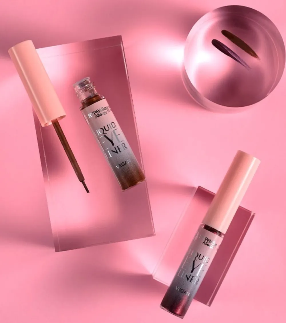 HYPOAllergenic - *Winter's Tale* - Delineador de ojos líquido hipoalergénico - 02: Satin Plum>Bell Sale
