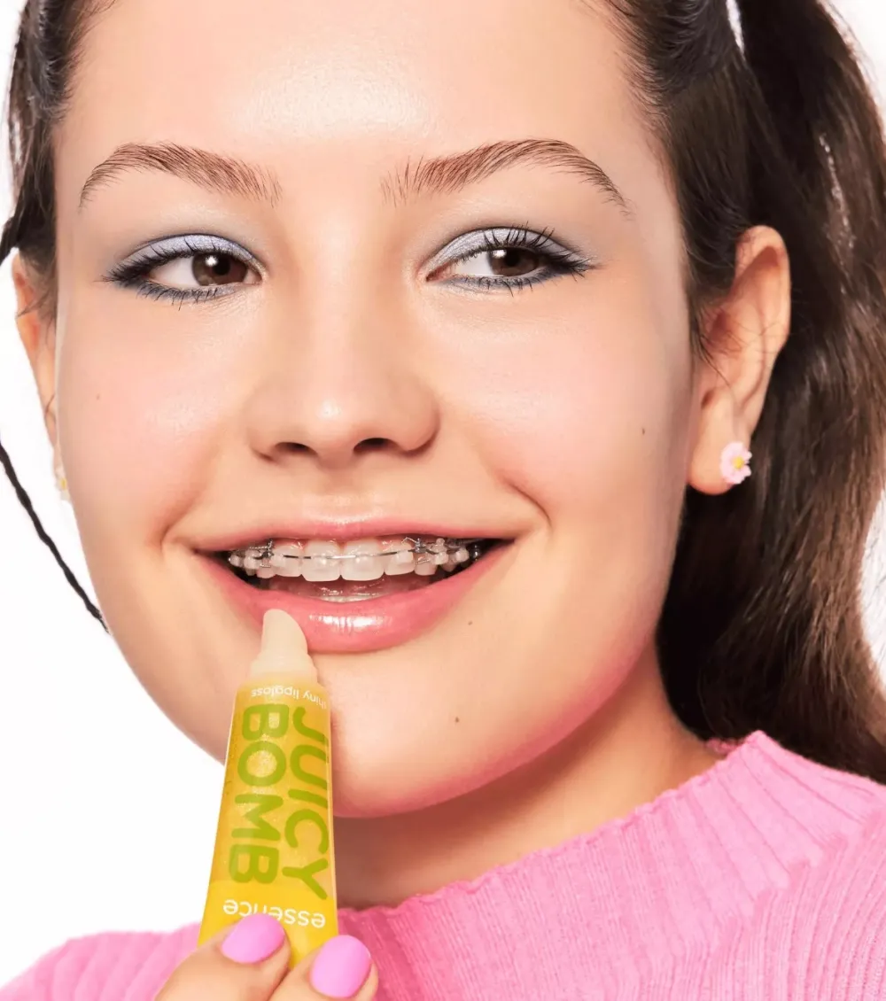 Brillo de labios Juicy Bomb - 106: Mellow Mango>essence Hot