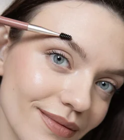 Brocha doble para cejas y pestañas Soft Vegan Brush Brownie><noscript><img width=