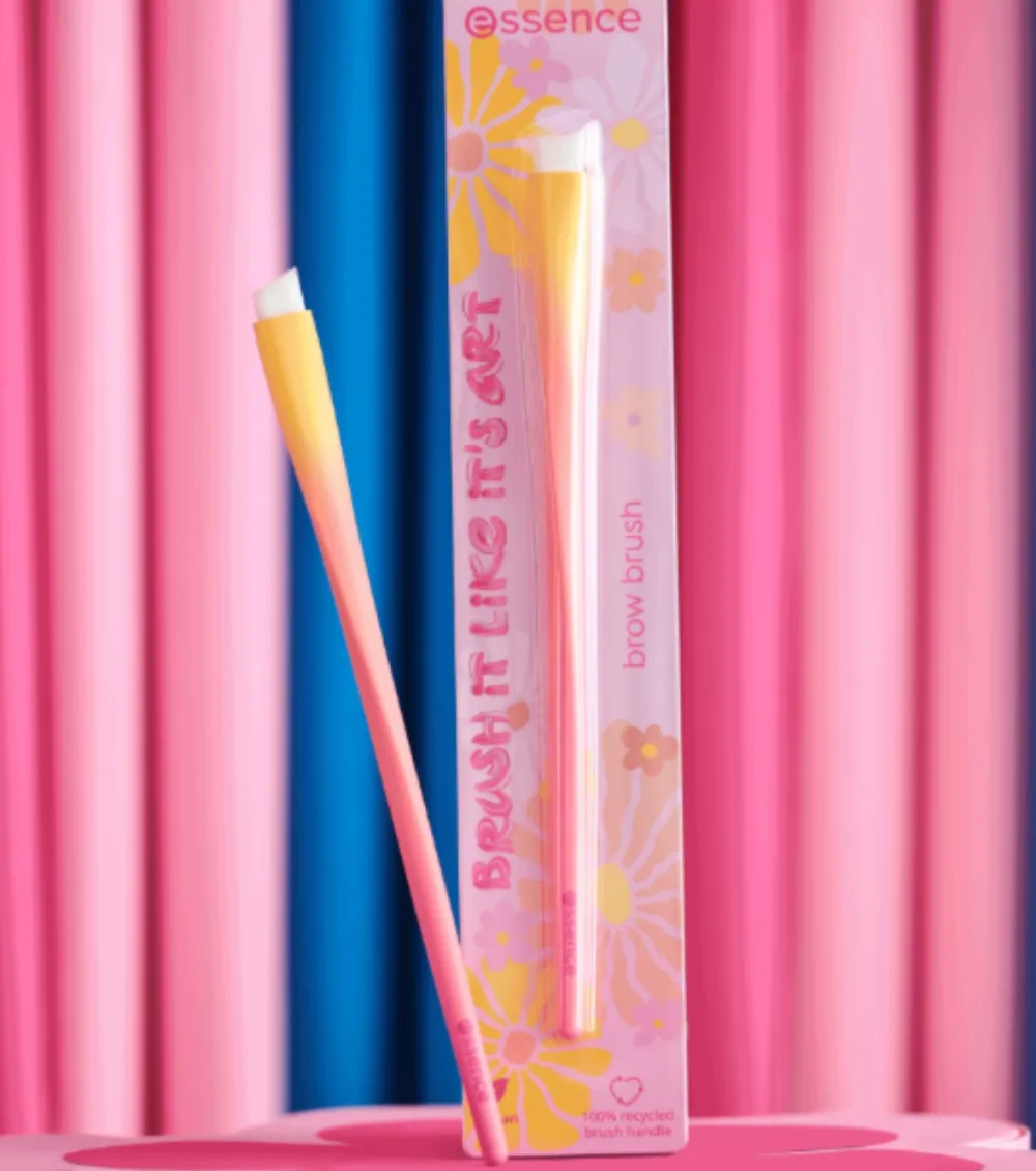 *Brush It Like It's Art* - Brocha para cejas Brows on Fleek Like a Masterpiece!>essence New