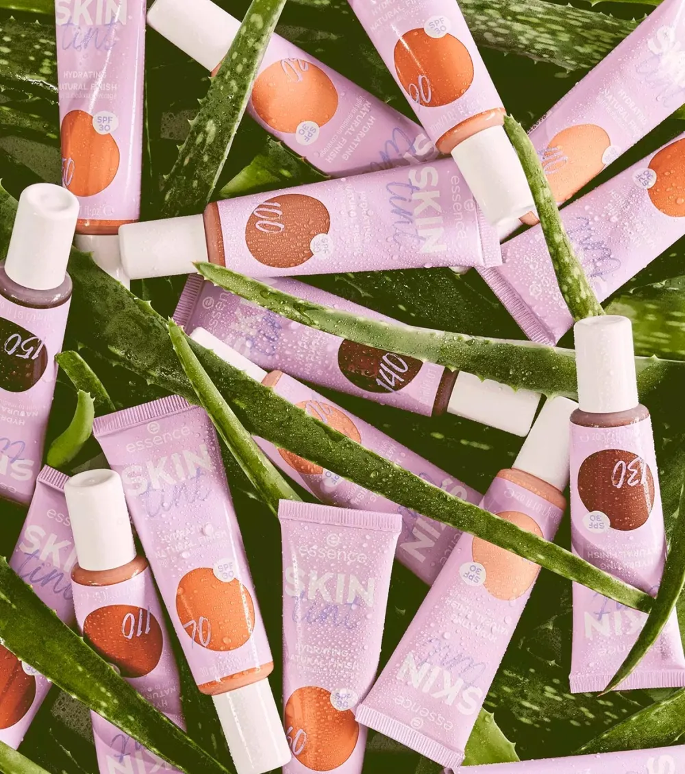 Crema hidratante con color Skin Tint - 70>essence Hot