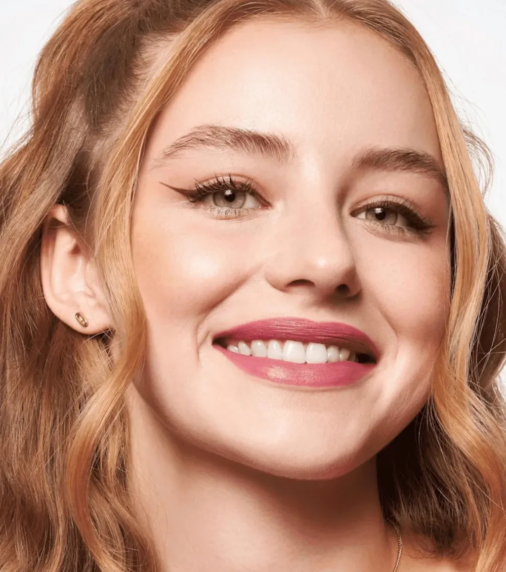 Delineador de ojos en gel Stay & Play Waterproof - 02: Brown>essence Outlet