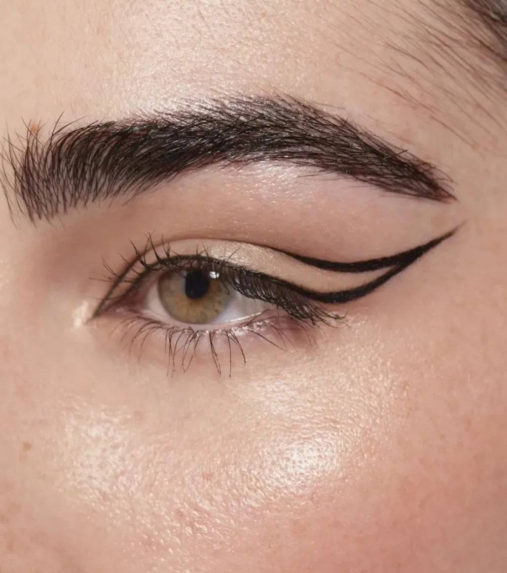 Delineador de ojos líquido Angy Garrido>Double S Beauty Discount