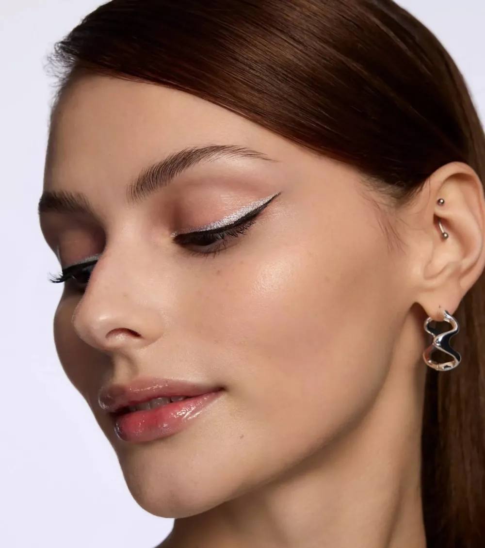 Delineador de ojos Ultra Precision Gel Eye 20H Waterproof - 120: Icy Silver>Catrice Discount