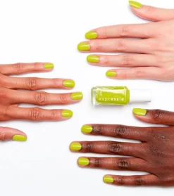 Esmalte de uñas Expr - 565: Main Character Moment>Essie Online