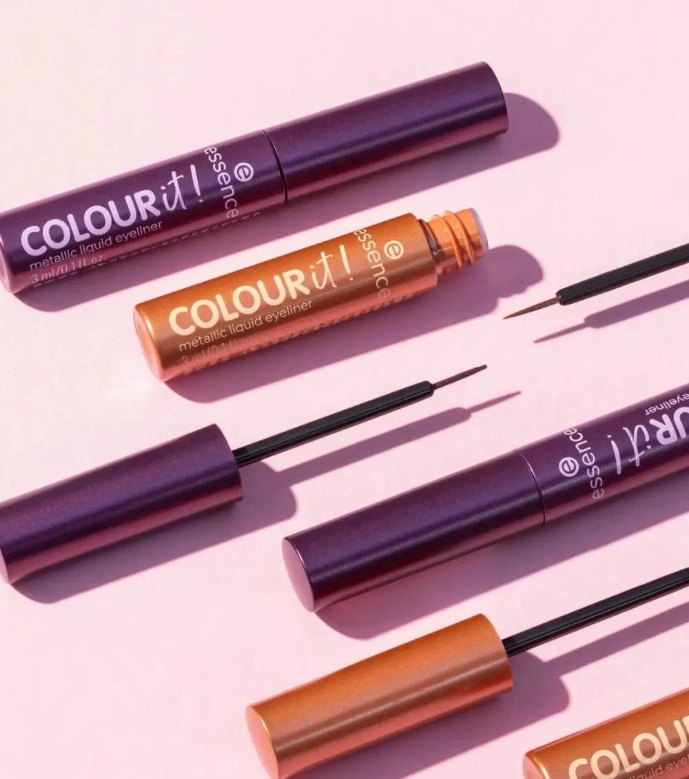 Eyeliner líquido metálico COLOUR it! - 01: Burnished Bronze>essence New