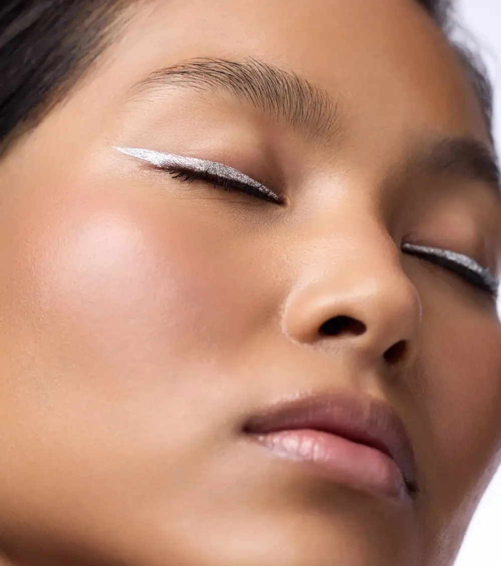Eyeliner Space Glam Liquid Effect - 010: Moonstone Metallic>Catrice Sale