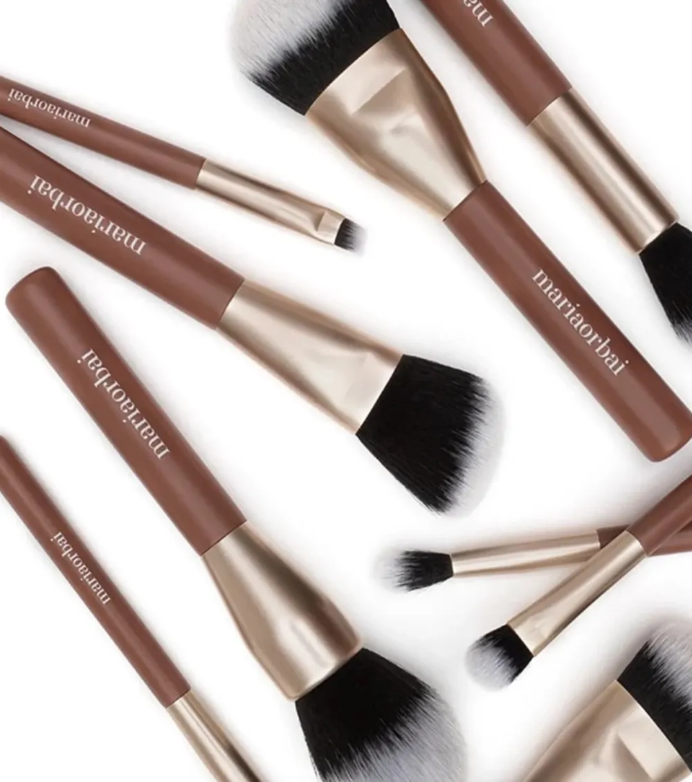 Kit neceser con 13 brochas Vegan Brushes>Maria Orbai Outlet