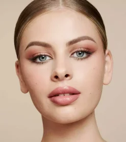 Máscara de pestañas voluminizadora Lift Up Power Hold - 010: Deep Black Waterproof>Catrice Clearance