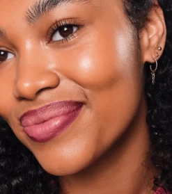 Perfilador de labios 8h Matte comfort - 19: Burgundy Bestie><noscript><img width=