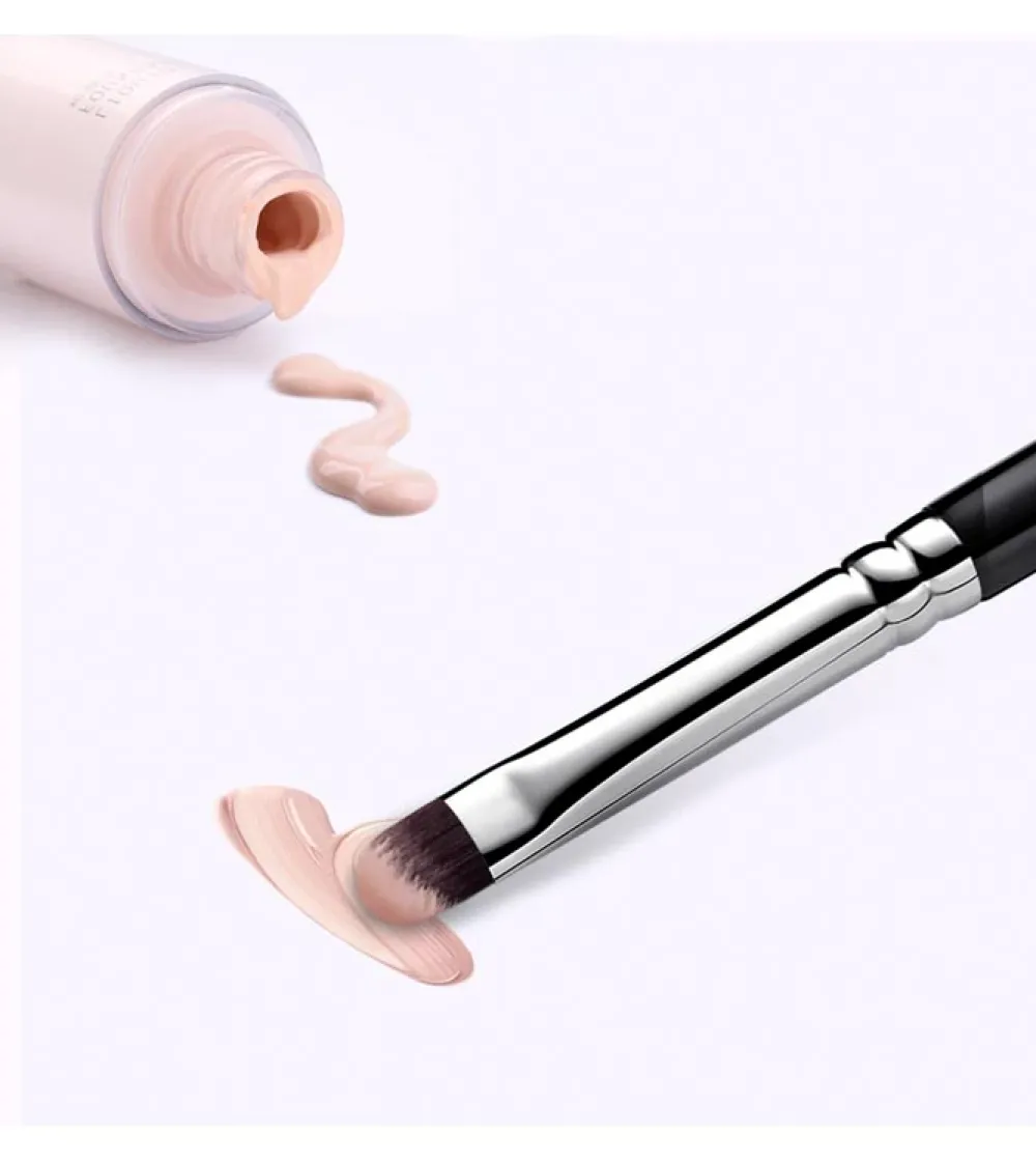 Pincel para corrector E836>Eigshow Outlet