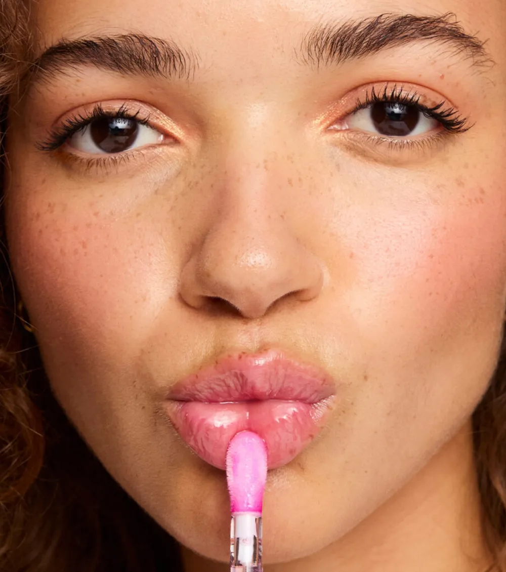 Revolution - Aceite labial Pout Lip - Raspberry Pink>Makeup Revolution Hot