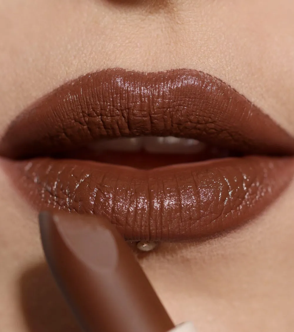 Revolution - Barra de labios satinada Lip Allure - Stiletto Brown>Makeup Revolution