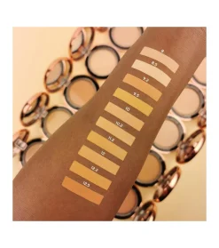 Revolution - Base de maquillaje en polvo Conceal & Define - P9.2><noscript><img width=