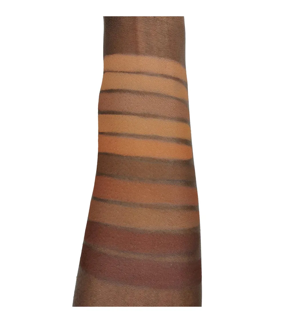 Revolution - Base de maquillaje en polvo Conceal & Define - P17.5>Makeup Revolution Clearance
