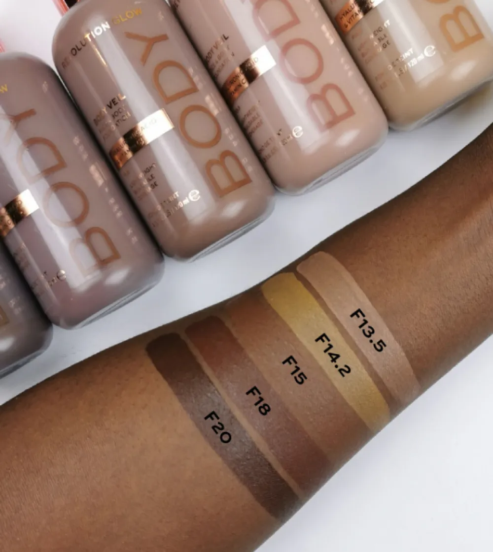 Revolution - Base de maquillaje Body Veil - F20>Makeup Revolution Best