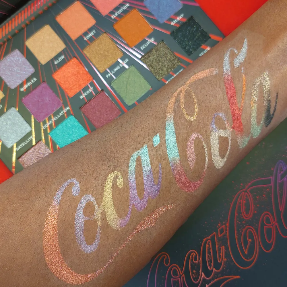 Revolution - *Coca Cola* - Paleta de sombras>Makeup Revolution Online