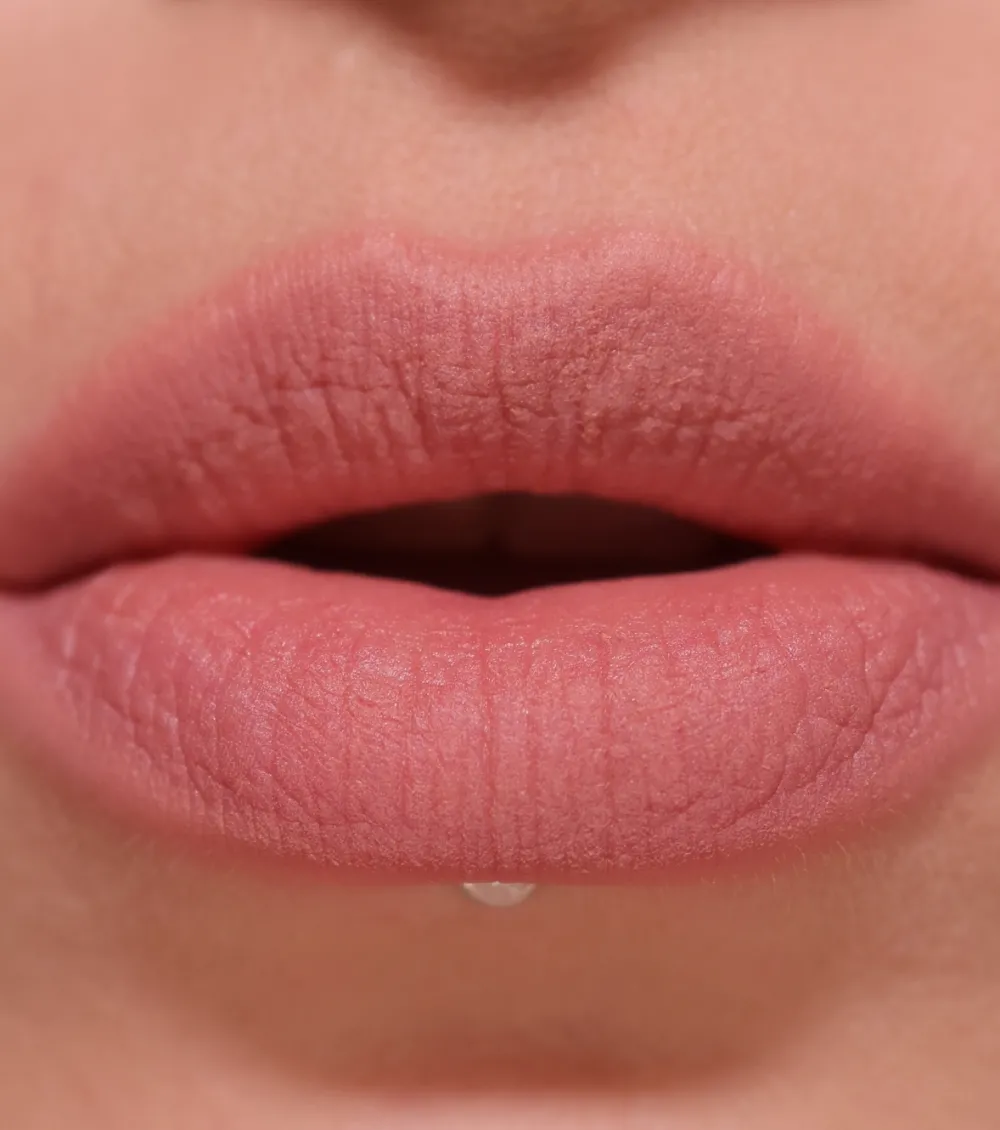 Revolution - Labial líquido mate Air Blur - Chauffeur>Makeup Revolution Outlet