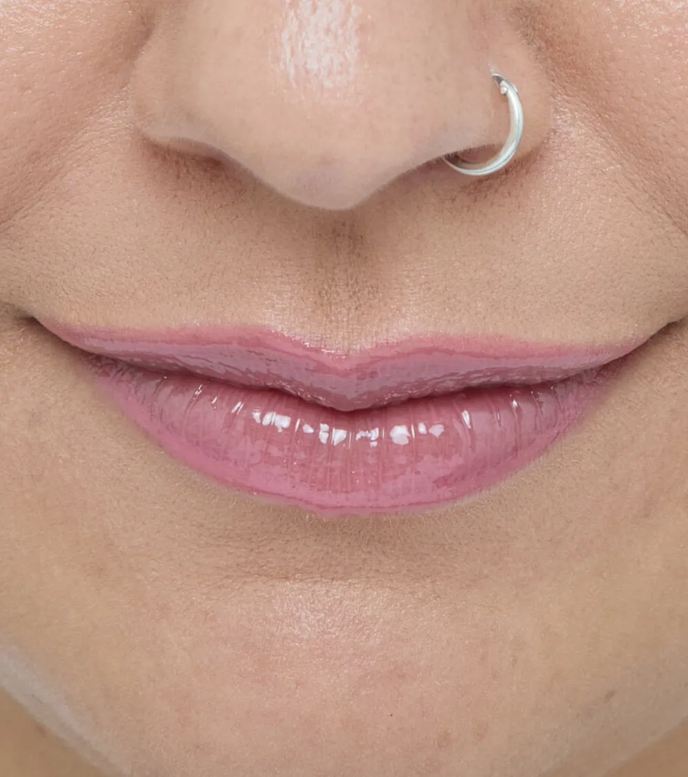 Revolution - Perfilador de labios Pout Liner - Kiss Baby Pink>Makeup Revolution New