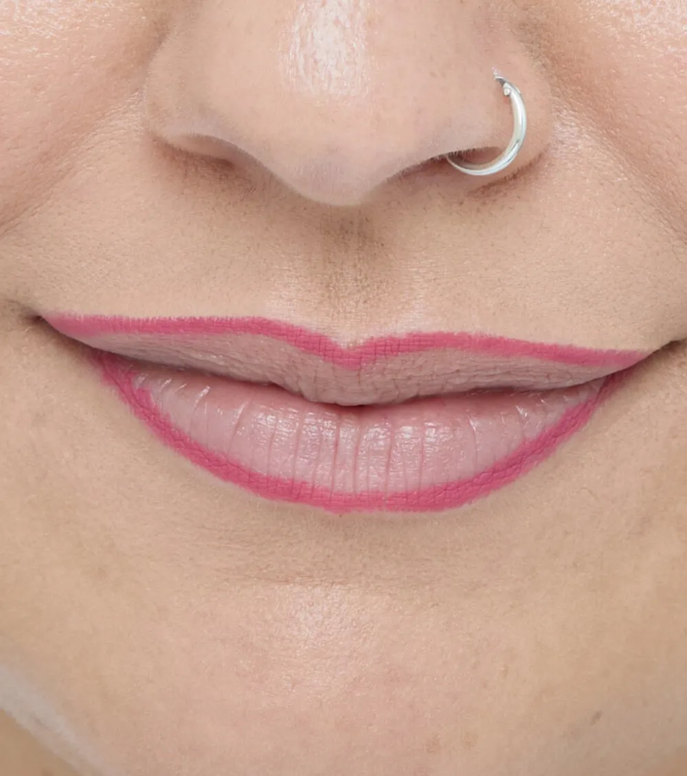 Revolution - Perfilador de labios Pout Liner - Jelly Berry Mauve>Makeup Revolution Hot