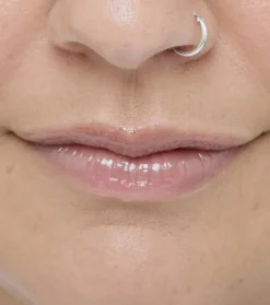 Revolution - Perfilador de labios Pout Liner - Glaze Clear><noscript><img width=
