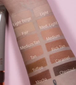 Revolution - *Super Dewy* - Hidratante con color Super Dewy Skin Tint - Chestnut>Makeup Revolution Online