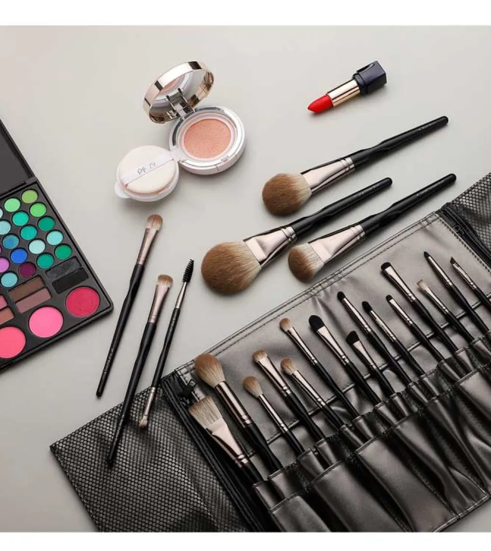 Set 21 brochas de maquillaje Black Swan>Eigshow Online