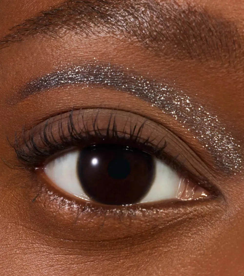 Sombra de ojos en stick Blend & Line - 05: Diamonds in the Sky>essence Outlet
