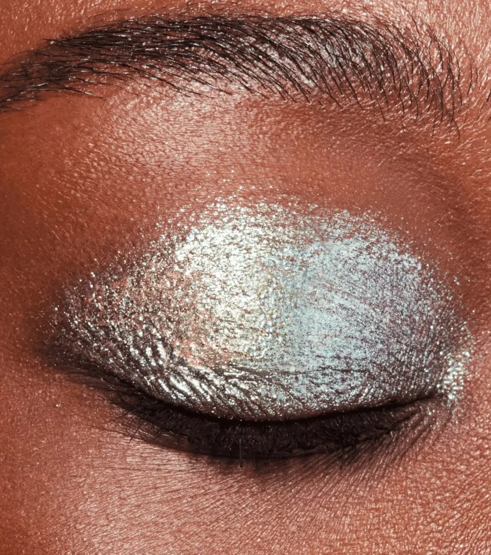 Sombra de ojos líquida Space Glam Chrome - 030: Galactic Glamour>Catrice Online