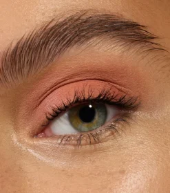 Sombra de ojos líquida waterproof Matte - 03: Peach Pop><noscript><img width=