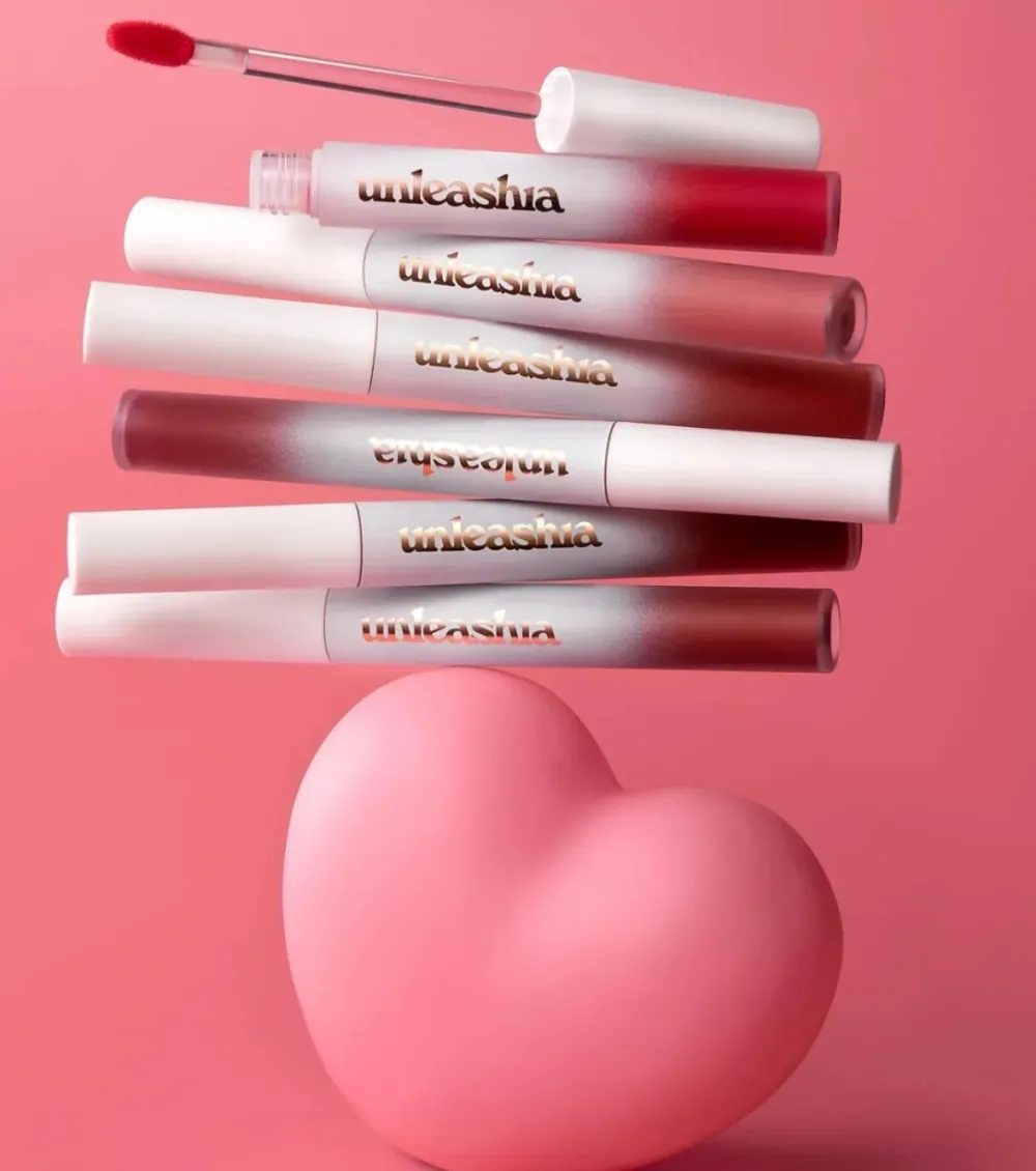 Tinte labial de color mate Luv Hug Velvet Tint - 01: Be With>Unleashia Hot